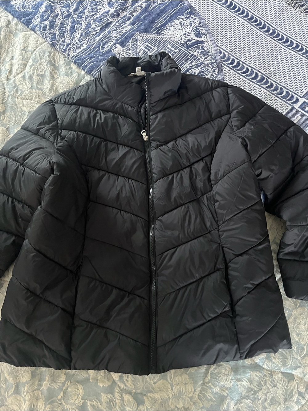 Time and Tru Women's Black Puffer Jacket - Classic Lightweight Coat